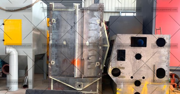 376吊鉤式拋丸機生產廠家拋丸機主機制作中，準備噴漆